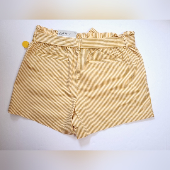 NWT Liz Claiborne 100% Cotton Gold Yellow Pinstriped Belted Shorts Womens 16 - Picture 7 of 11